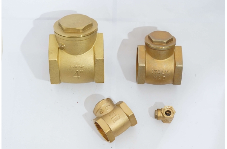 Van 1 chiều lá đồng