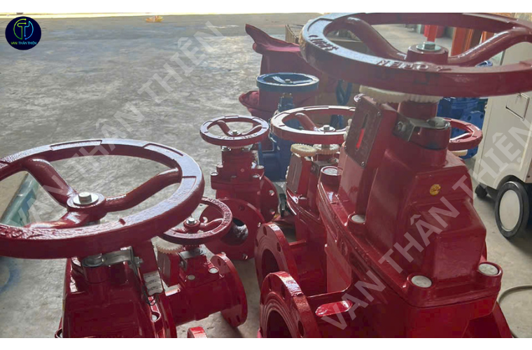 Van cửa gang tín hiệu điện ty chìm