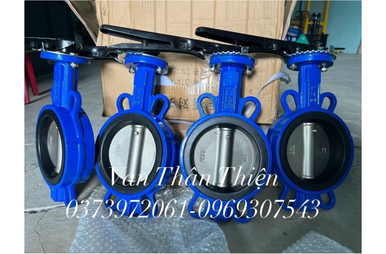 Van bướm tay gạt