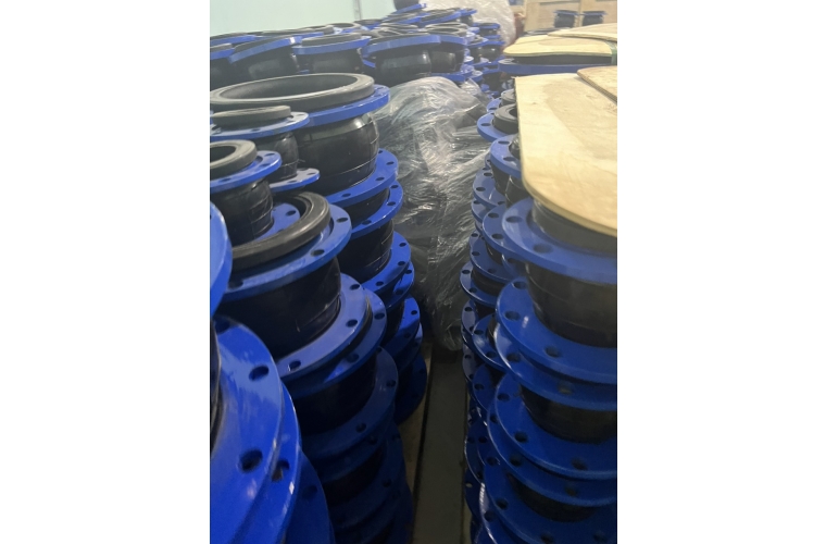 Khớp nối mềm sơn pn16